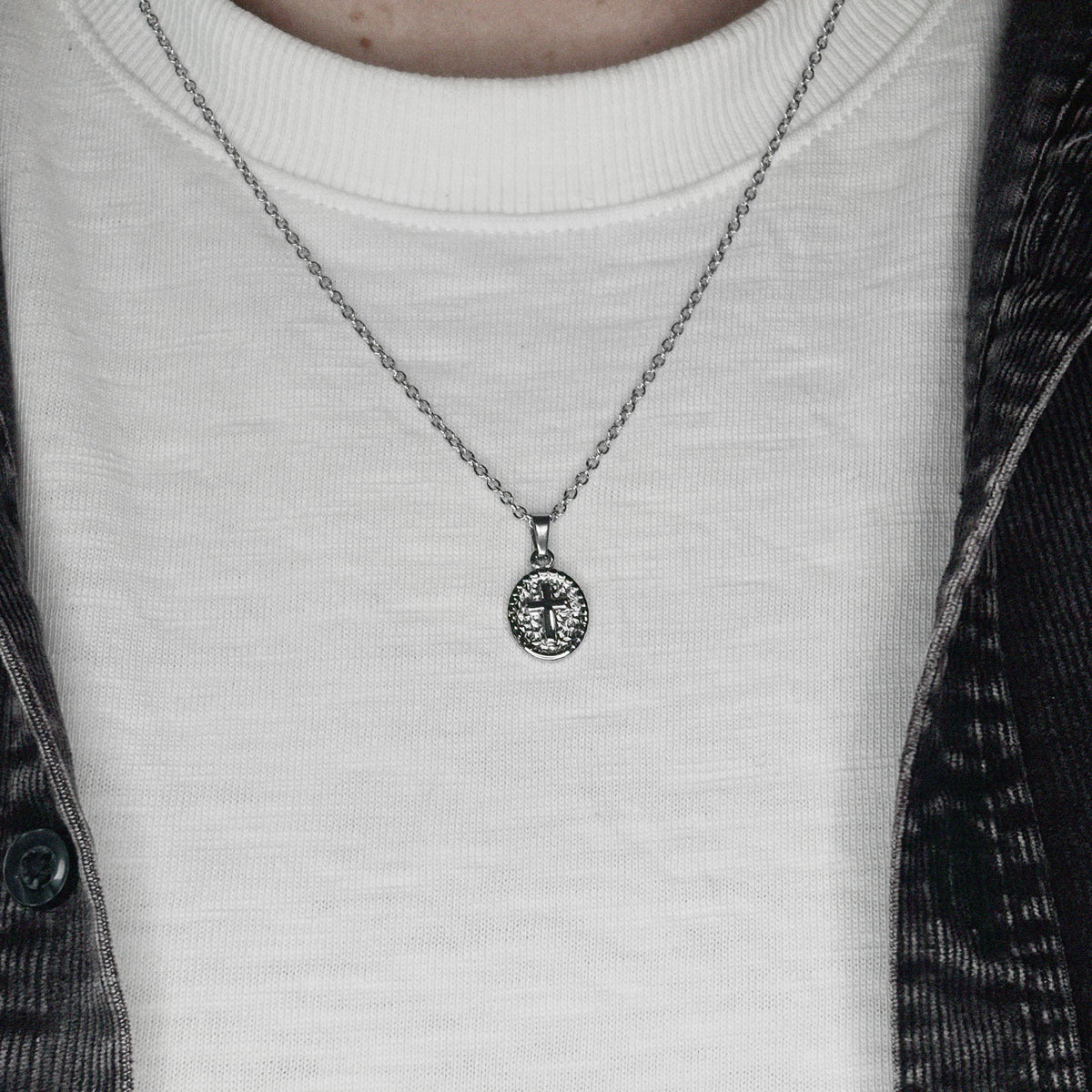 OVAL CROSS PENDANT