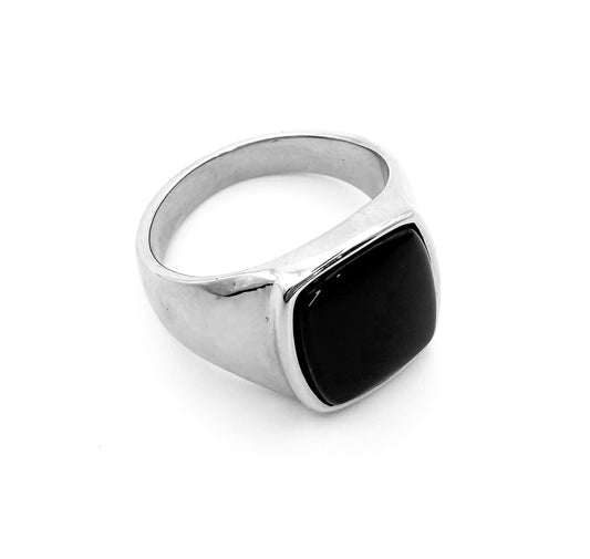 BLACK OUTLIER SIGNET RING
